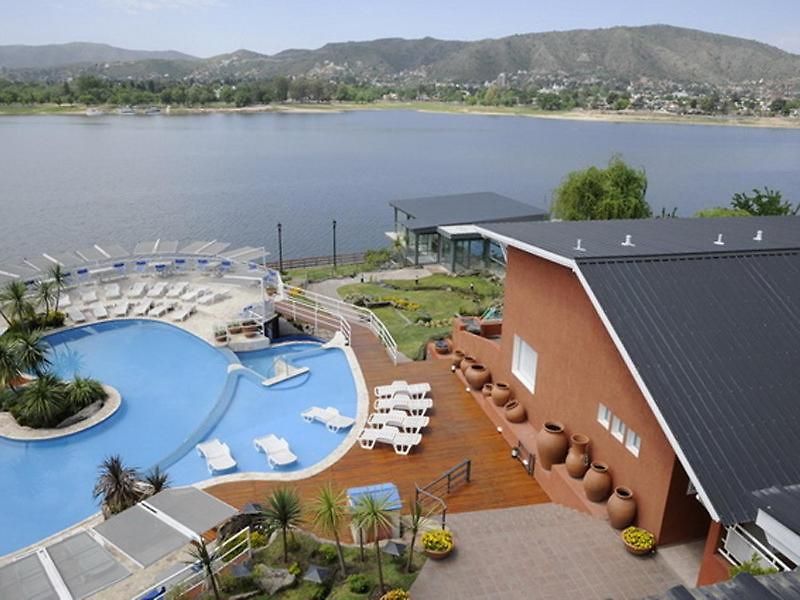 LAKE BUENAVISTA RESORT & SPA VILLA